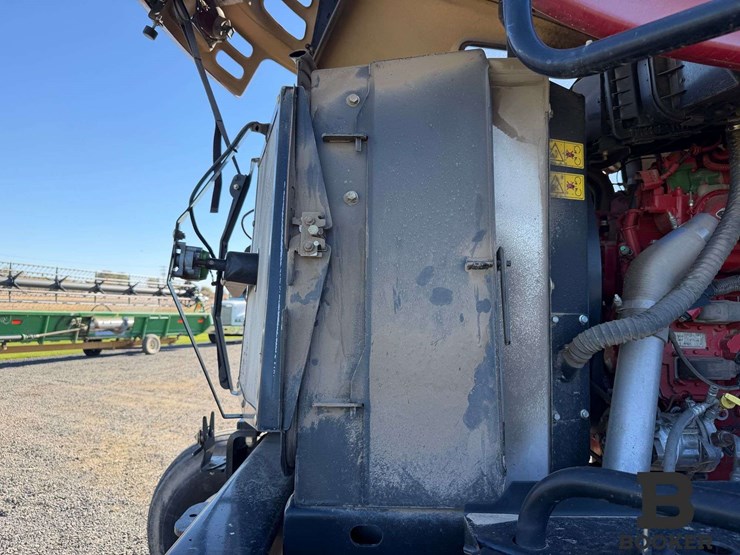 2016-macdon-m155e4-windrower-image-62