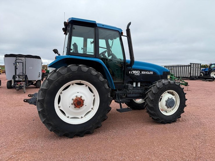 new-holland-8160-image-4
