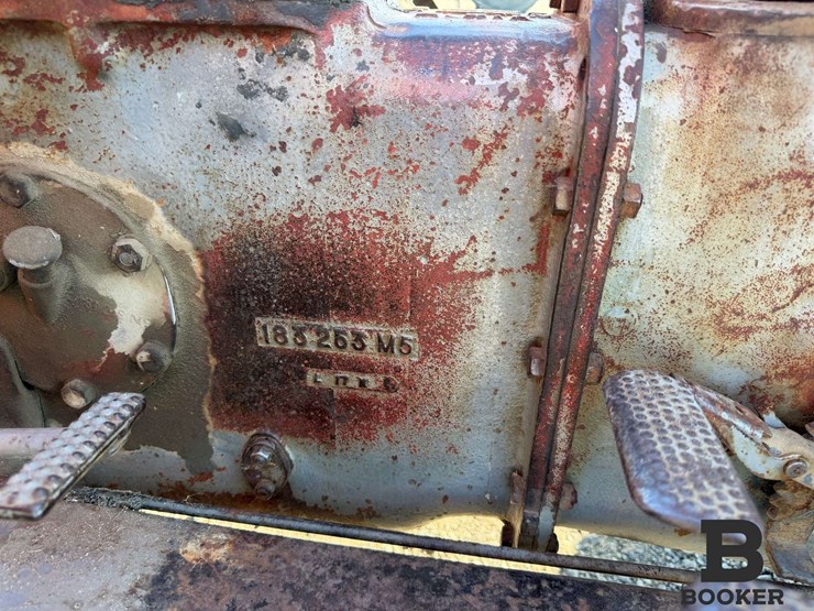 1964-massey-ferguson-35-tractor-image-13