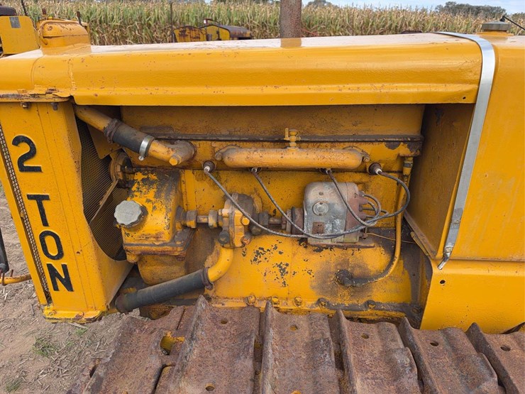 caterpillar-2-ton-image-45