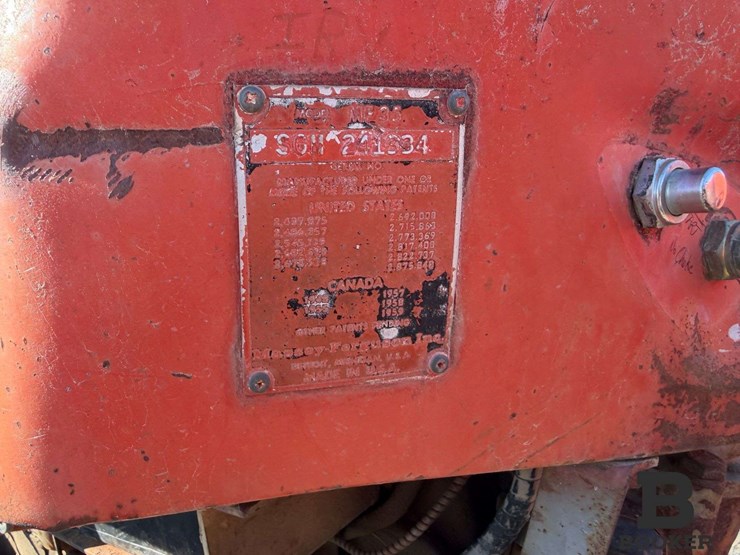 1964-massey-ferguson-35-tractor-image-28