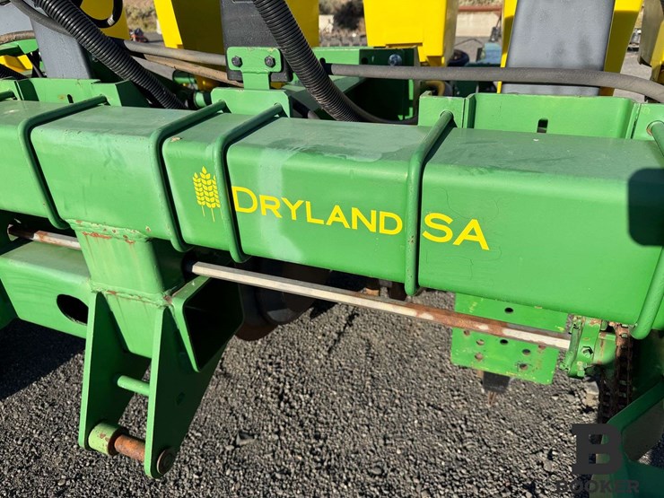 john-deere-1700-planter-image-17