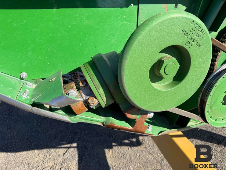 2011-john-deere-630r-platform-header-image-18