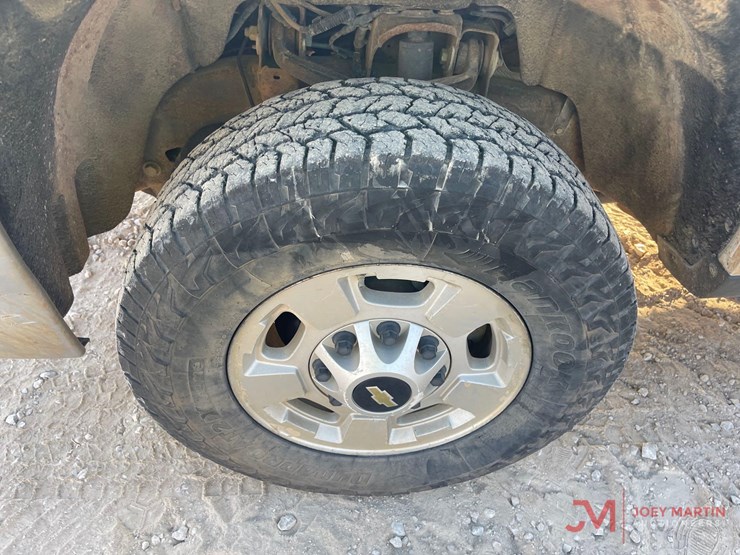 2014-chevrolet-2500-image-12