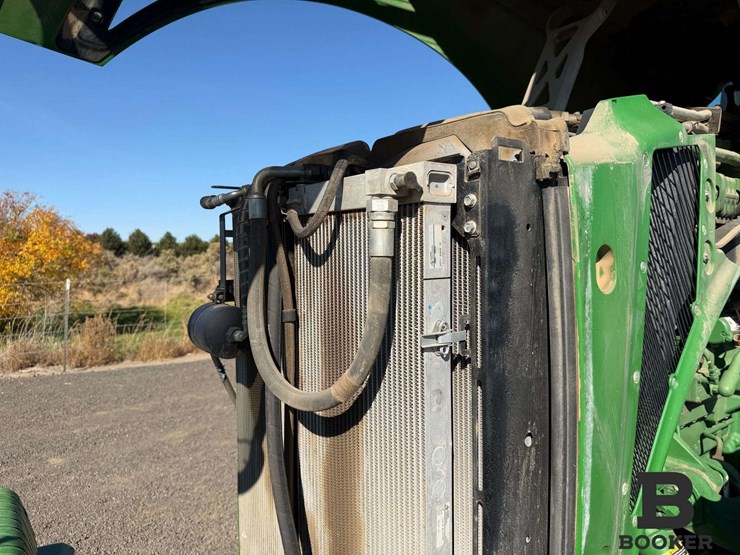2011-john-deere-8360r-tractor-image-78