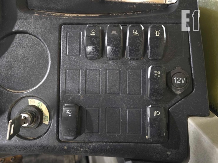 2018-caterpillar-tl943d-image-19