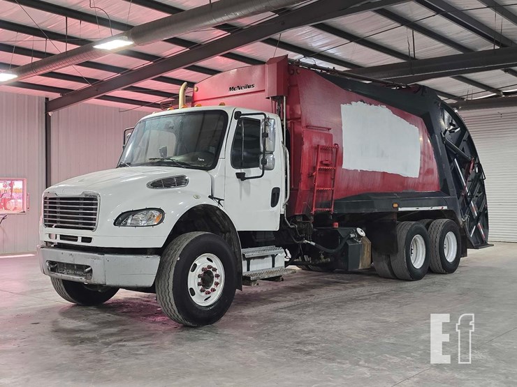 2010-freightliner-business-class-m2-106-image-1