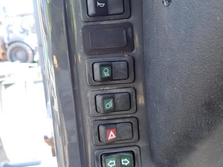 2019-case-588h-rough-terrain-forklift-image-21