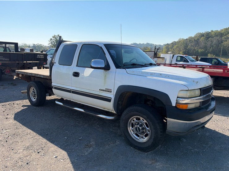 2001-chevrolet-2500-image-2