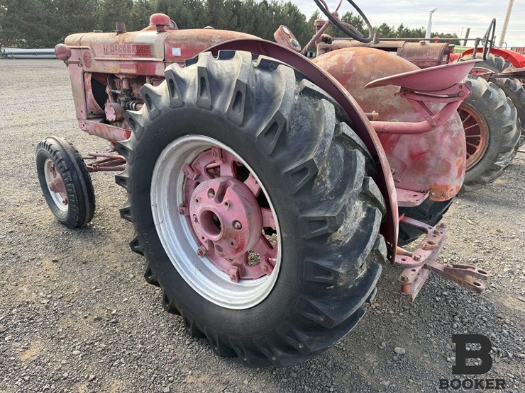 1951-ih-mccormick-w6-tractor---non-running-image-18