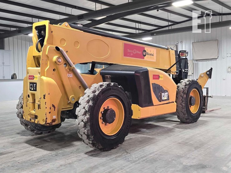 2018-caterpillar-tl1055d-image-3