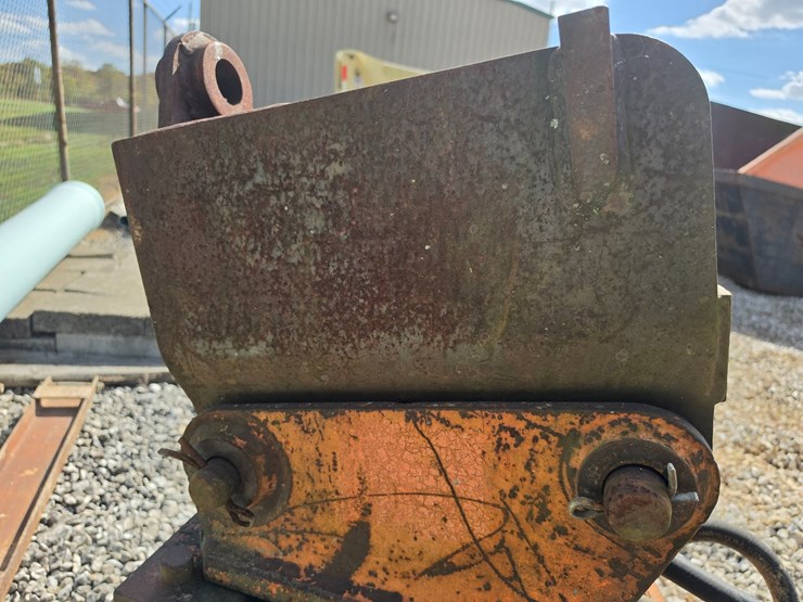 #26678-•-npk-excavator-tamper-image-13