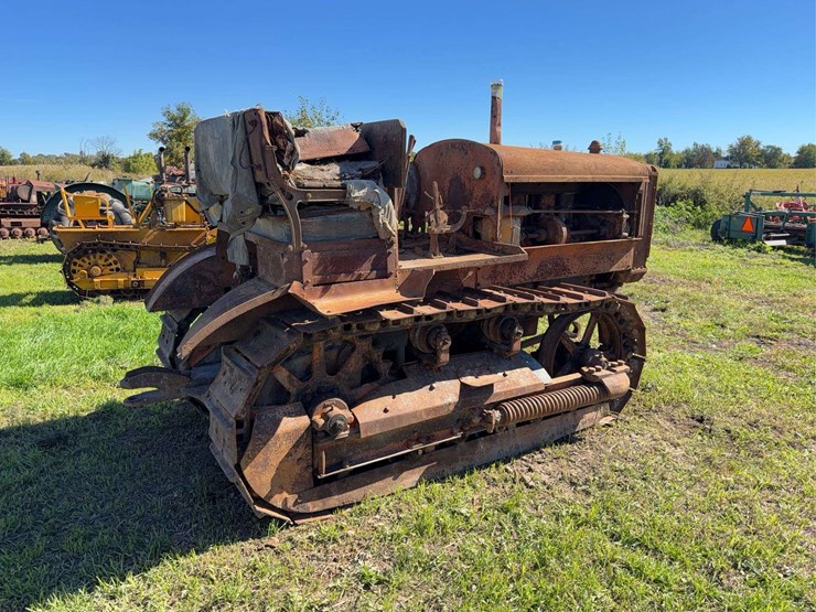 caterpillar-thirty-image-3