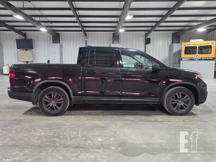 2017-honda-ridgeline-image-6