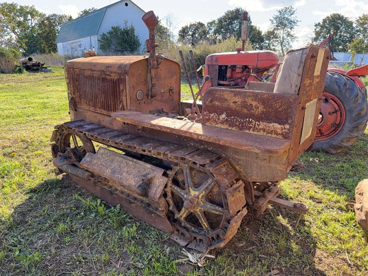 caterpillar-ten-image-5