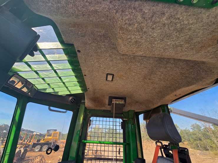 2019-john-deere-6-image-42