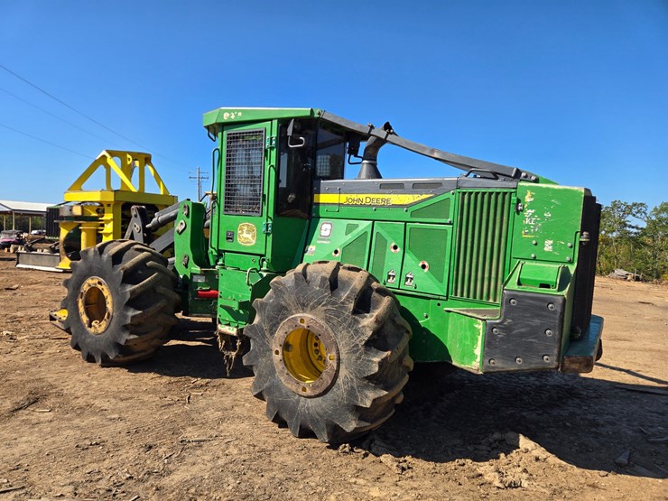 2019-john-deere-6-image-10