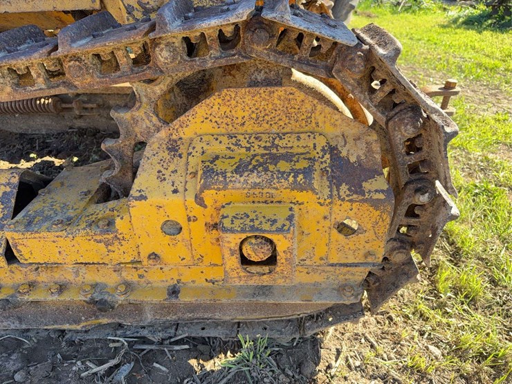 caterpillar-ten-high-clear-image-33