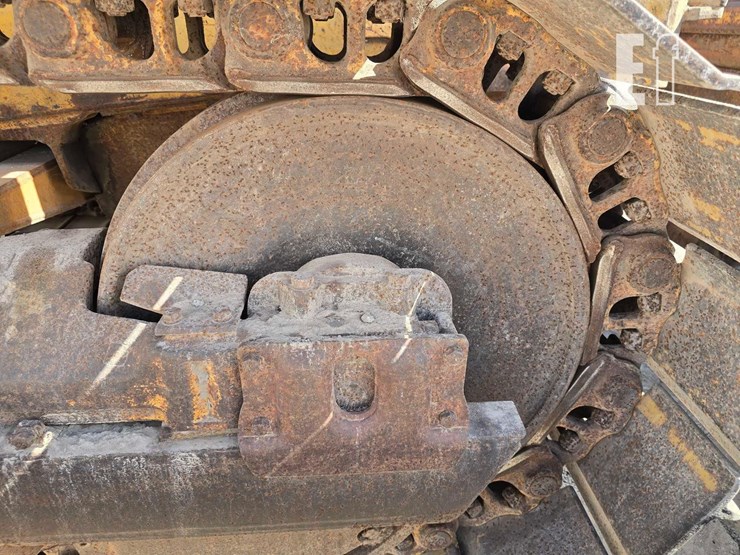 caterpillar-d6d-image-30