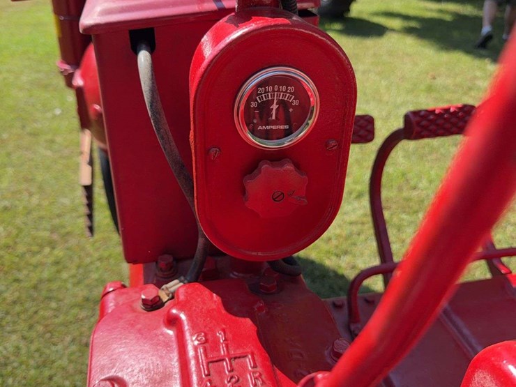 1945-farmall-b-image-27