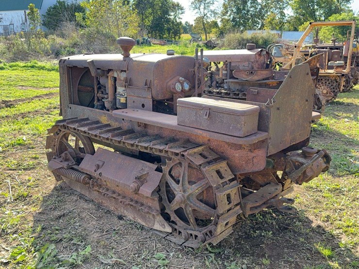 caterpillar-twenty-two-image-5
