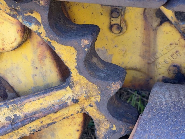 caterpillar-d2-image-33