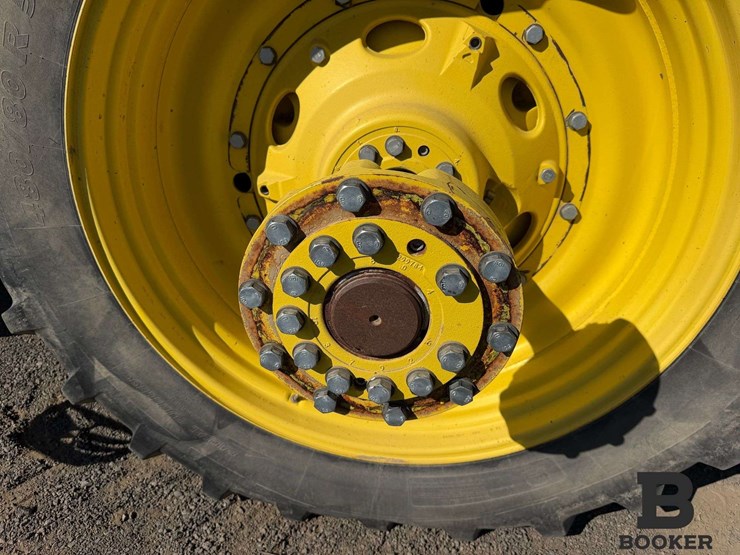 2011-john-deere-8360r-tractor-image-35