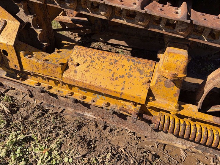 caterpillar-ten-high-clear-image-24