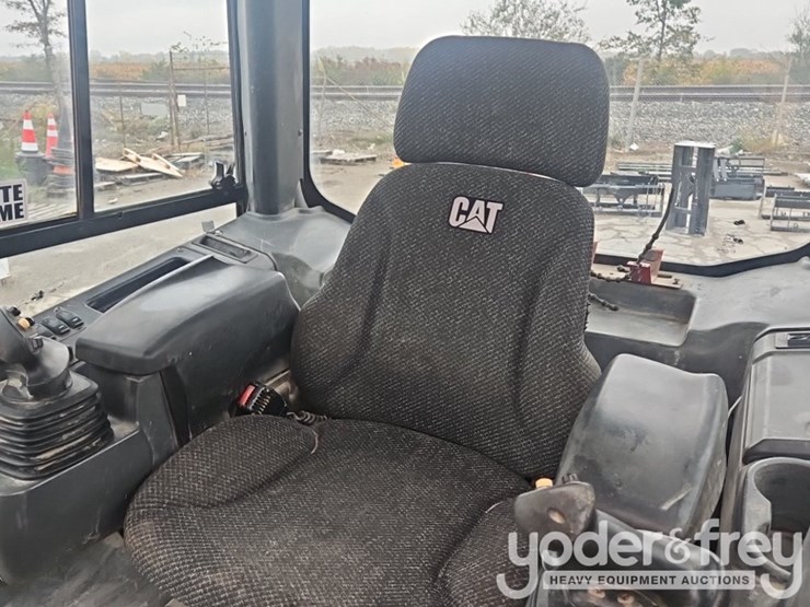 2018-caterpillar-d4k2-lgp-image-31