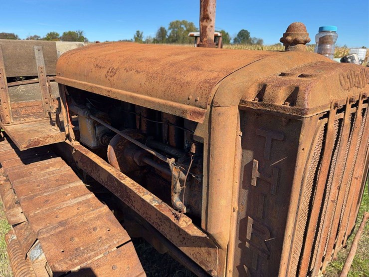 caterpillar-thirty-image-10