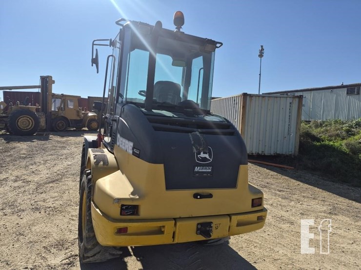2012-deere-244j-image-10