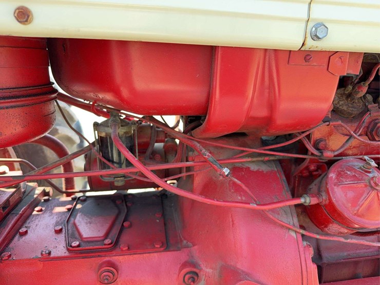 farmall-560-diesel-image-21