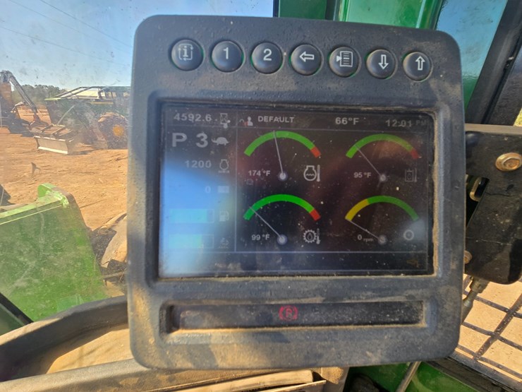 2019-john-deere-6-image-48