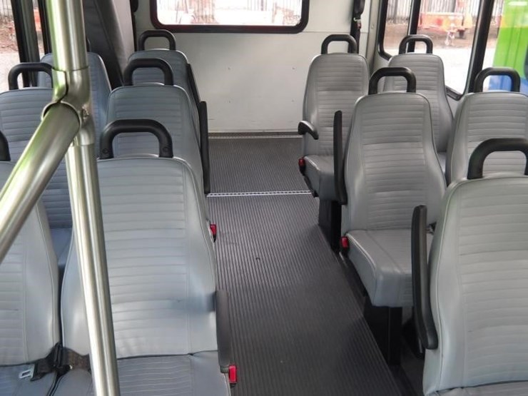 2016-ford-e450-image-23
