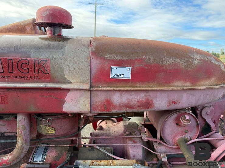 1951-ih-mccormick-w6-tractor---non-running-image-20