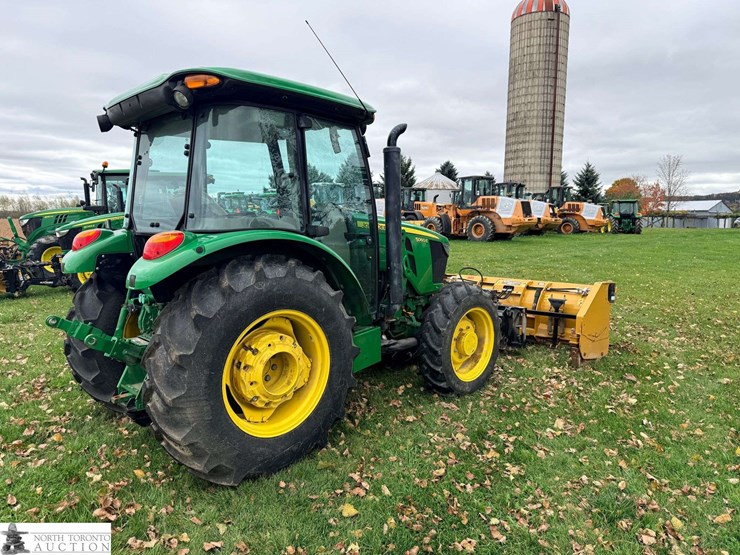 2023-john-deere-5060e-image-4