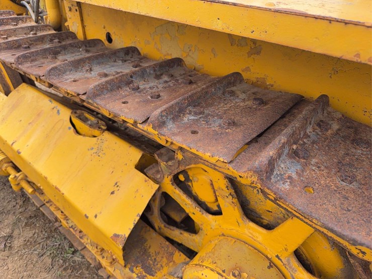 caterpillar-twenty-eight-image-35