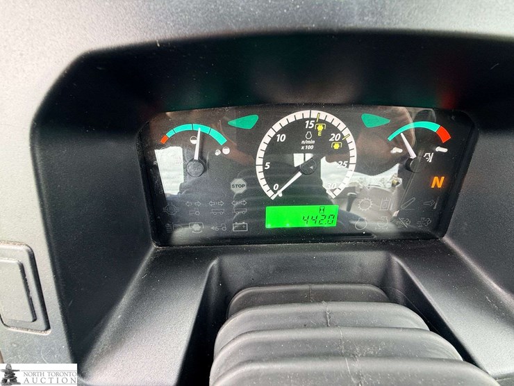 2023-john-deere-5060e-image-8