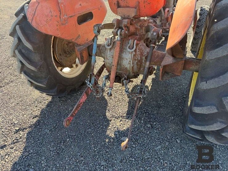 1964-massey-ferguson-35-tractor-image-18