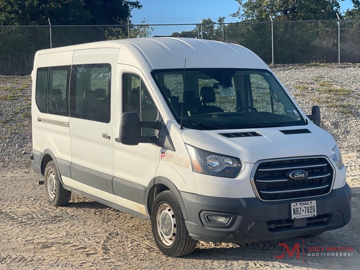 2021-ford-transit-image-1