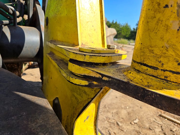 2019-john-deere-6-image-78