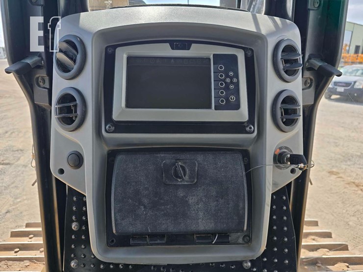 2019-caterpillar-d6t-xl-image-16