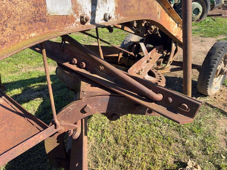 fordson-trackson-road-grader-image-35