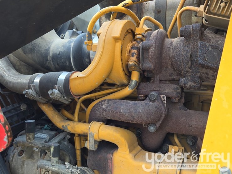 2015-deere-310sk-image-39