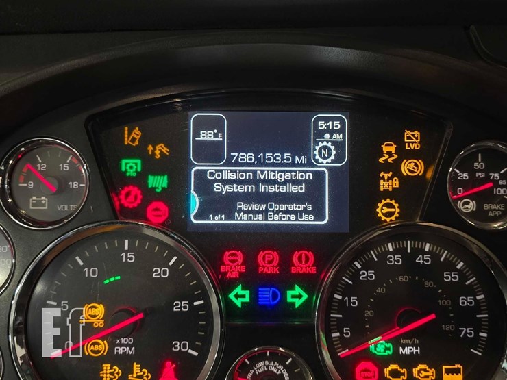 2017-kenworth-t680-image-13