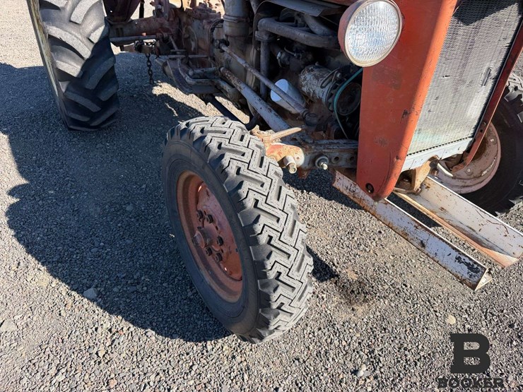 1964-massey-ferguson-35-tractor-image-8