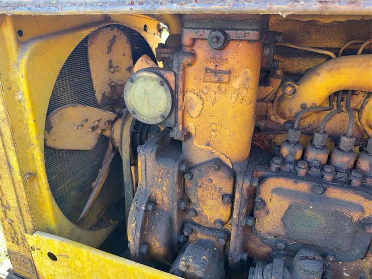 caterpillar-d2-image-49