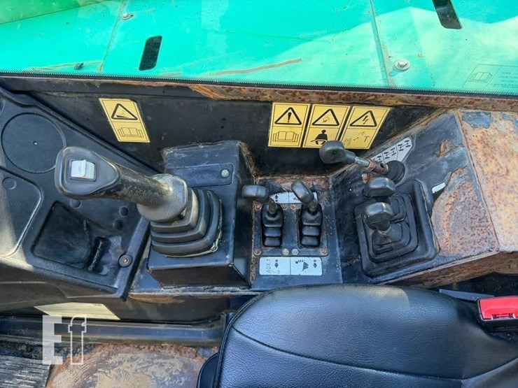2016-jcb-510-56-image-18
