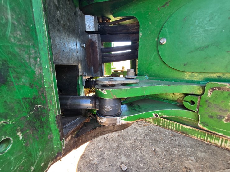 2019-john-deere-6-image-68