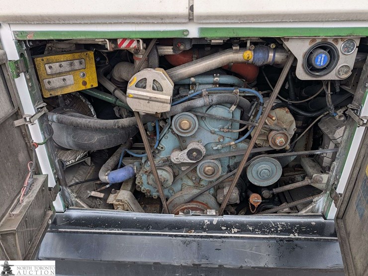 non-operable-2011-motor-coach-industries-d4500-t/a-55-passenger-bus-image-10